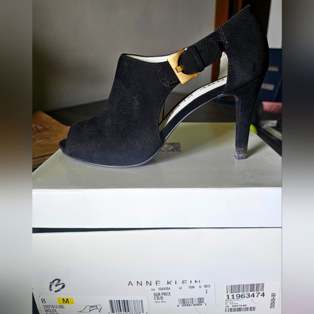 Black Strap Peep-Toe Heel W/ Buckle